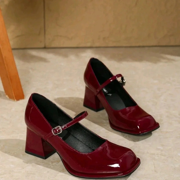 Chunky Heeled Mary Jane Shoes, Round Toe Red/Burgundy - Picture 5 of 7